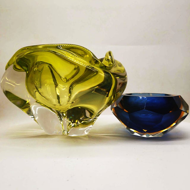 Large Triangular Ashtray or Catch-All in Murano Glass, Italy, 1950s For Sale - Image 10 of 12