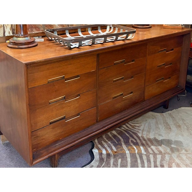 Cavalier Mid Century Walnut and Brass Dresser, Credenza by Designer Merton Gershun for Cavalier For Sale - Image 4 of 18
