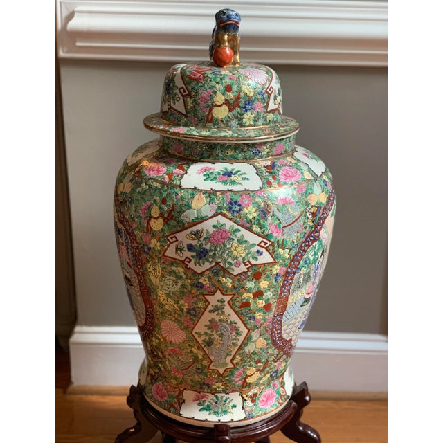 Rose Medallion Famille Rose Foo Lion Temple Jar With Mahogany Stand - 25.5" Tall For Sale - Image 4 of 13