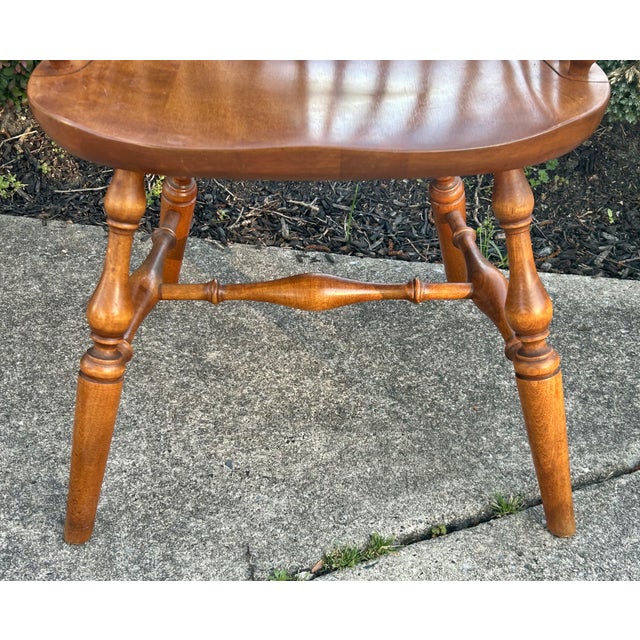 Ethan Allen Vtg. Ethan Allen Pair of Solid Maple Early American Style Windsor Chairs For Sale - Image 4 of 13