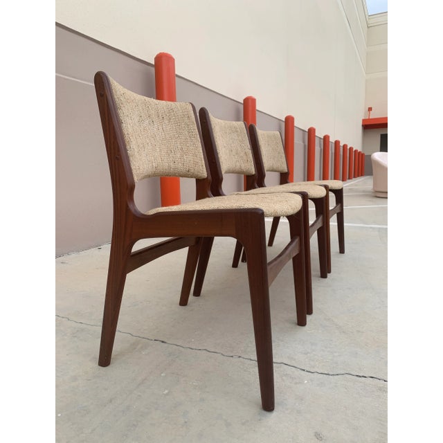 D-scan Danish Modern Dining Chairs - Set of 3 For Sale - Image 4 of 10