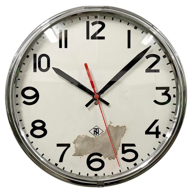 Vintage Industrial Silver Wall Clock from TN, 1960s For Sale - Image 18 of 18