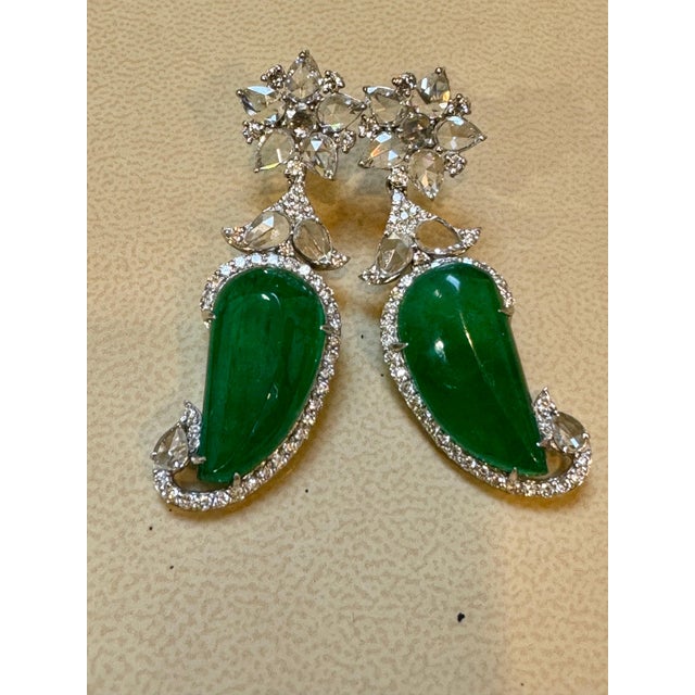 20 Ct Fine Emerald Cabochon & 4 Ct Rose Cut Diamond 18 Kt White Gold Earrings For Sale - Image 12 of 18