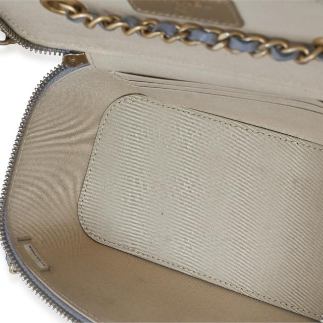 Grey Quilted Lambskin Small Pearl Crush Vanity Case For Sale - Image 9 of 10