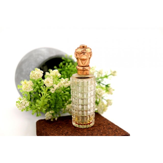 Perfume Bottle in Glass and 15K Gold For Sale - Image 3 of 6