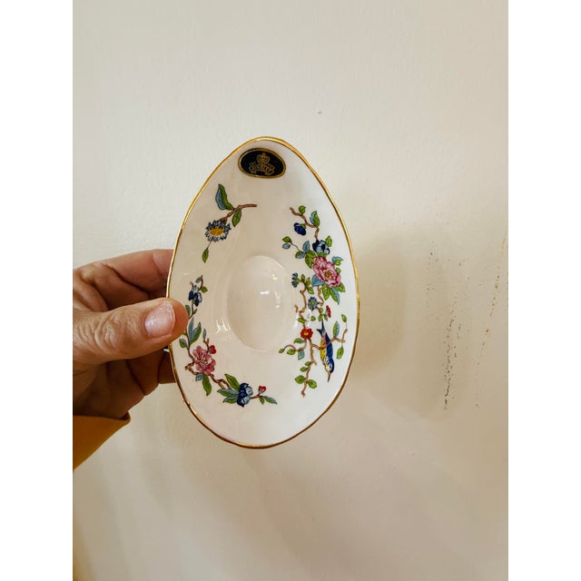 This elegant vintage avocado bowl is by Aynsley of England in the Pembroke pattern, a refined floral and bird motif...