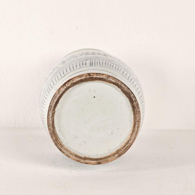 1940s Vintage Classic Blue & White Double Happiness Vase For Sale - Image 5 of 6