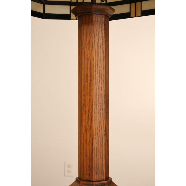 Late 20th Century Late 20th Century Stickley Mission Collection Table Lamp With Leaded Glass Shade For Sale - Image 5 of 18