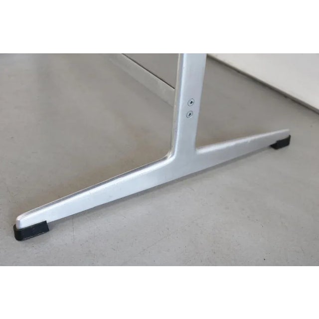 Fritz Hansen Vintage Coffee Table in Teak by Arne Jacobsen for Fritz Hansen, 1960s For Sale - Image 4 of 11