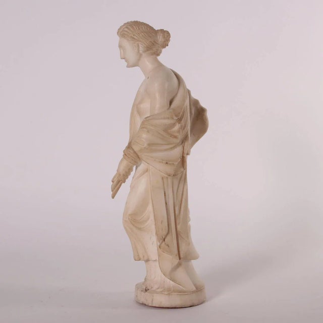 Sculpture of a Roman Matron in White Marble, Italy, 19th Century For Sale - Image 3 of 11