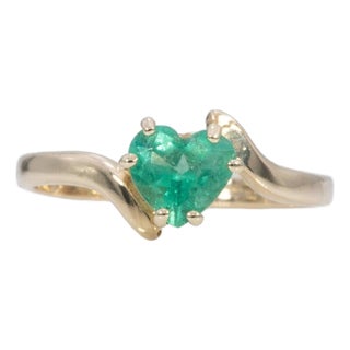 Colombian Emerald Estate Ring in Solid 10k Gold - Heart Shaped, 6x5.5mm, Size 6.75 For Sale