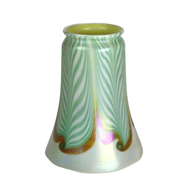 Steuben 1920s Arts & Crafts Steuben Pulled Feather Art Glass Shade, Oversized Fitter For Sale - Image 4 of 6