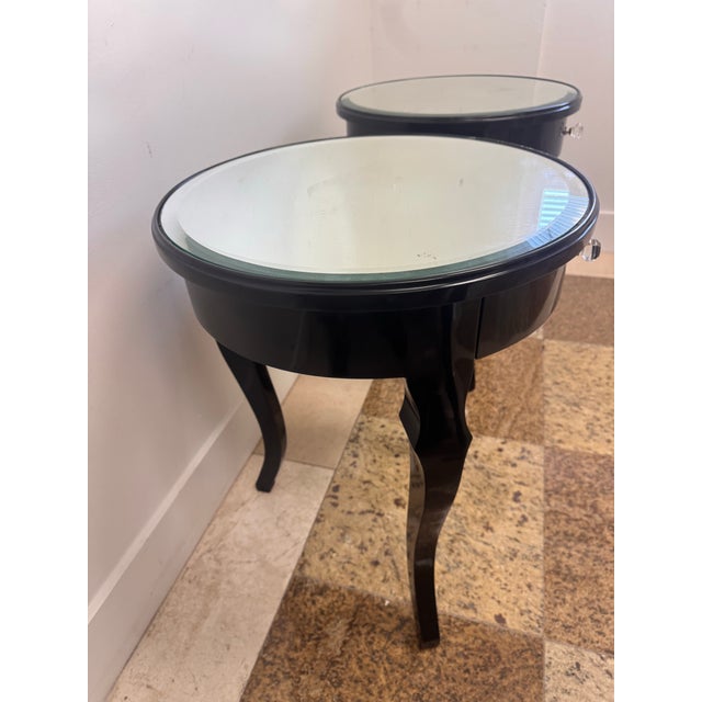 Pair of Vintage Black Lacquer Round Side Tables With Beveled Mirrored Tops, Ralph Lauren Mayfair Style For Sale In West Palm - Image 6 of 12
