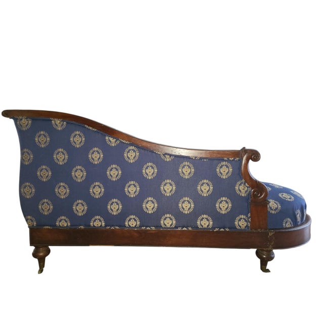 Traditional Early 19th Century English Regency "Méridienne" Polished Mahogany Reupholstered in Blue & Gold Damask For Sale - Image 3 of 11