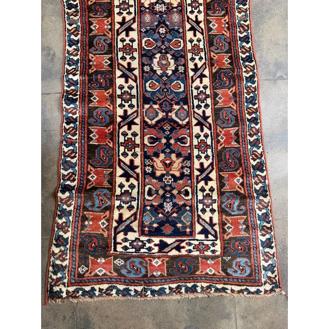 Early 20th Century Varamin Persian Runner Rug With Stylized Floral Pattern For Sale In Los Angeles - Image 6 of 8