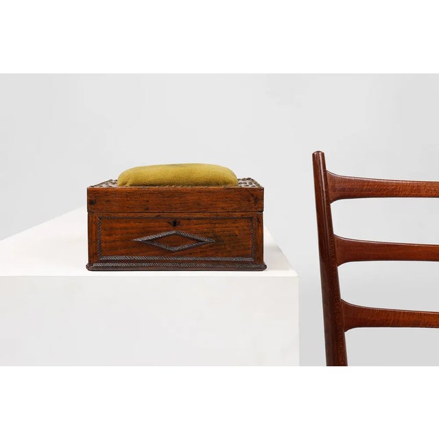 France / 1900 / sewing box / wood, fabric / Art Deco / Mid-century / Vintage Very decorative French sewing box with...