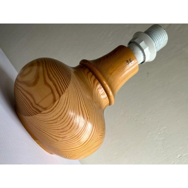 Turned Pine Table Lamp from Solbackens Svarveri, 1970s For Sale - Image 9 of 13