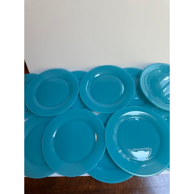 Mid-Century Modern Arcoroc France Large Dinner Plates in Turquoise Blue Color- Set of 12 For Sale - Image 9 of 12
