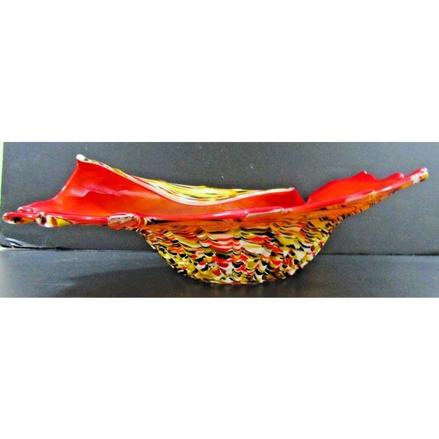 1950s Murano Art Glass Vibrant Confetti Handblown Scalloped Rim Centerpiece Bowl For Sale In Miami - Image 6 of 17