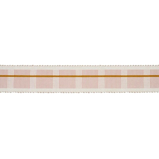 A nod to tradition that feels fresh and modern, Calcada Fringe is a chic accent in any room. Soft and silky, it’s an...