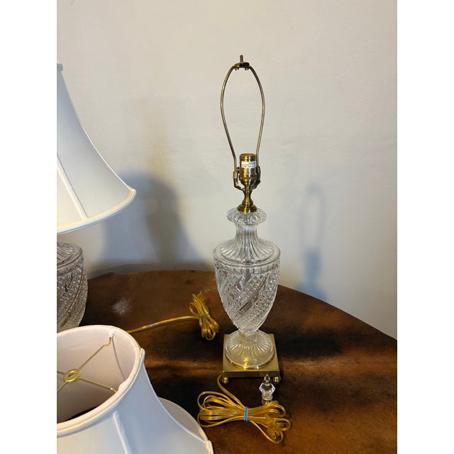2000 - 2009 Vintage Wildwood Crystal Lamps W/ Silk Shades Antique Brass Footed Base & Crystal Finial - Pair For Sale - Image 5 of 10