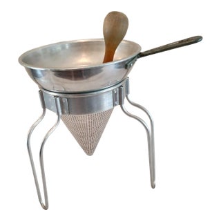 Vintage Wear-Ever No. 462 Aluminum Sieve With Pestle For Sale