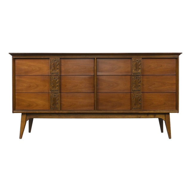 Bassett Aztec 6 Drawer Low Dresser in Mayan Walnut Finish For Sale