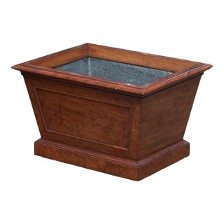 English Wine Cellarette or Wine Cooler of Mahogany in the Regency Style For Sale