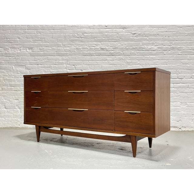 Mid Century Modern Walnut Triple Dresser by Kent Coffey’s Tableau Line, C. 1960’s For Sale In New York - Image 6 of 12