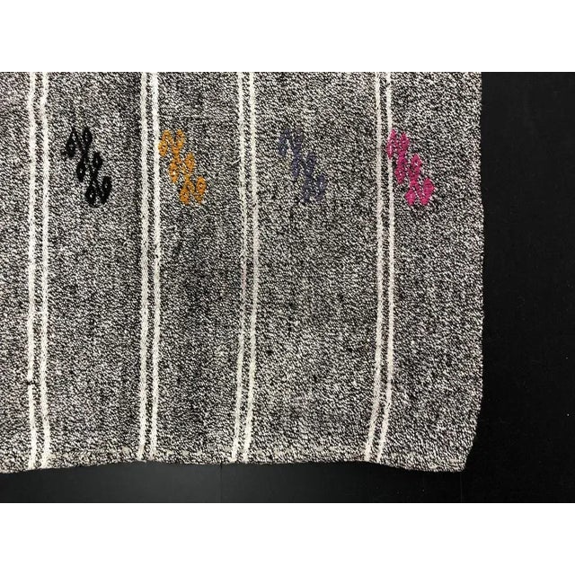 1960s Handmade Striped Natural Kilim Rug, 1960s For Sale - Image 5 of 11