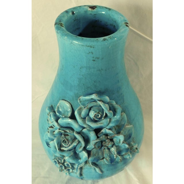 Beautiful vintage artisan blue crackle stoneware vase with gorgeous large roses. SO Pretty! Circa 1980s. Excellent...