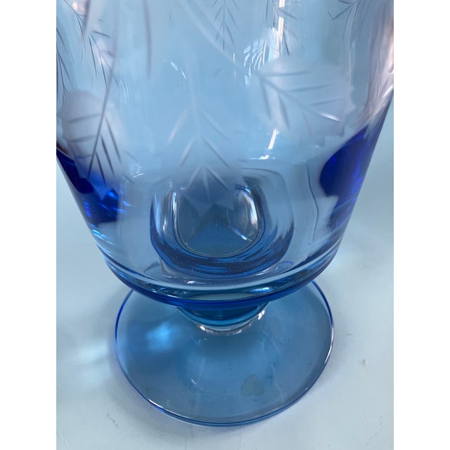 Realism 1930's American Engraved Cut Glass Cornflower Blue Pedestal Floral Vase For Sale - Image 3 of 11