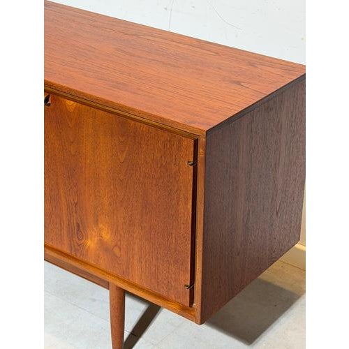 Large Mid-Century Modern British Teak Sideboard from Austinsuite For Sale - Image 5 of 10