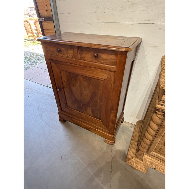 19th Century French Louis Philippe Solid Walnut Cabinet / Buffet For Sale - Image 11 of 12