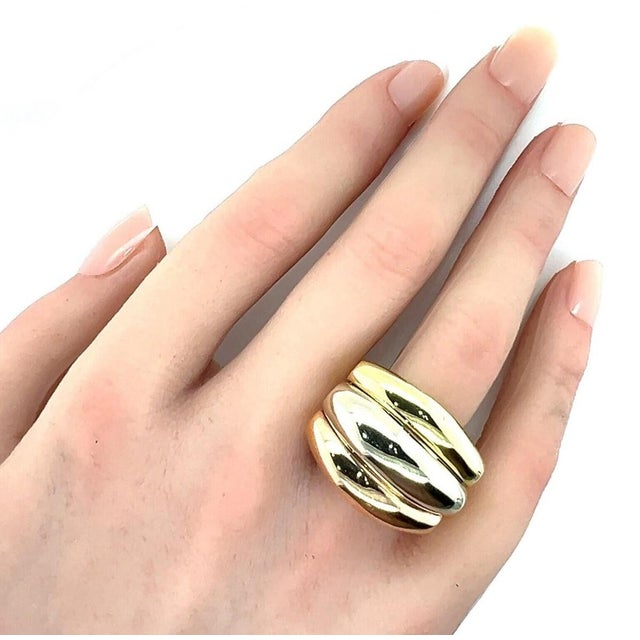 Contemporary Mid 20th Century Triple Row 18k Tri-Color Gold Dome Curved Top Ring - Size 6.5 For Sale - Image 3 of 8