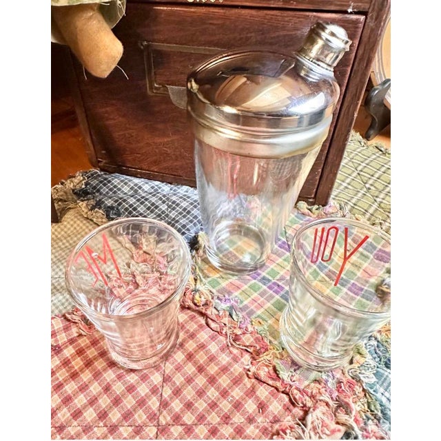 Art Deco Vintage Art Deco Cocktail Set: Shaker & Glasses, "Me You Ours" - Set of 3 For Sale - Image 3 of 3