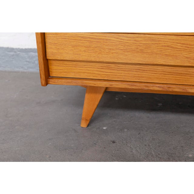 Mid-Century Modern U 453 Oak Sideboard by Jiří Jiroutek for Interiér Prague, 1960s For Sale - Image 3 of 7