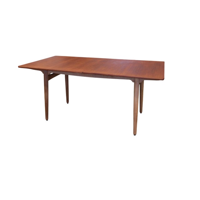 Mid-Century Modern AT310 Dining Table in Teak and Oak by Hans J. Wegner for Andreas Tuck, 1950s For Sale - Image 3 of 18