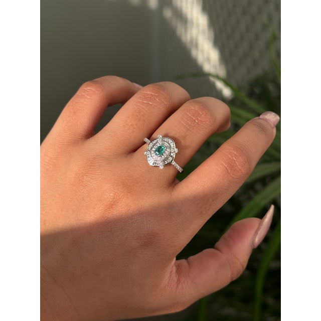 Green Art Deco Emerald & Baguette Diamonds Target Halo Ring in 14k White Gold Size 4 For Sale - Image 8 of 16