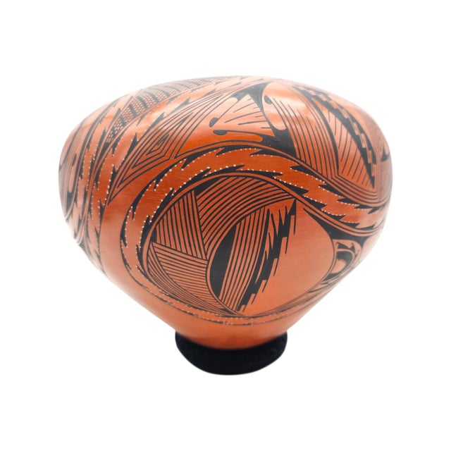 Sculpture Materials Signed Yolanda Quezada Mata Ortiz Polychrome Ceramic Vessel Casas Grandes 10" For Sale - Image 7 of 12