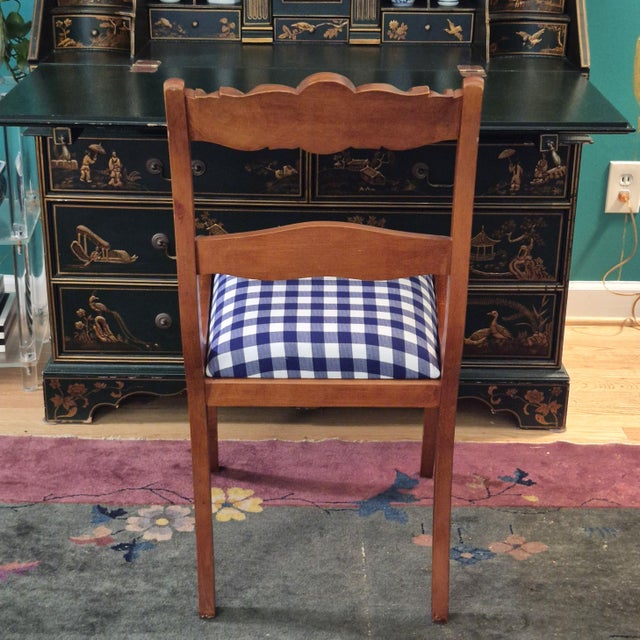 Early 20th Century Early 20th Century Duncan Phyfe Style Rose Carved Mahogany Side Chair Blue Gingham For Sale - Image 5 of 9