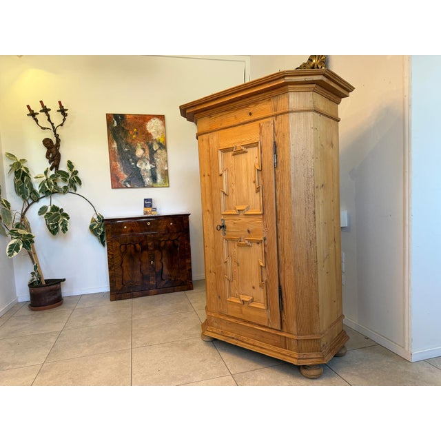 Original, rustic Baroque farmhouse cupboard. Dimensions: Height x Width x Depth 176 x 117 x 60 cm. This is a very...