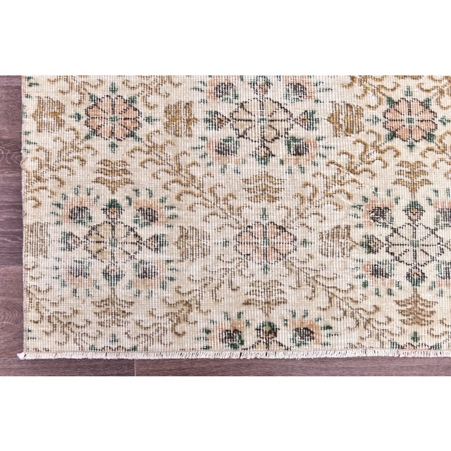 Textile Vintage Turkish Rug in Wool For Sale - Image 7 of 11