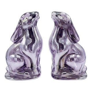 Pair of Vintage Mid-Century Lavender Iridescent Glass Bunny Bookends For Sale
