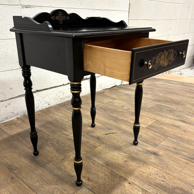 Vintage Ethan Allen Country Crossings Hitchcock Style