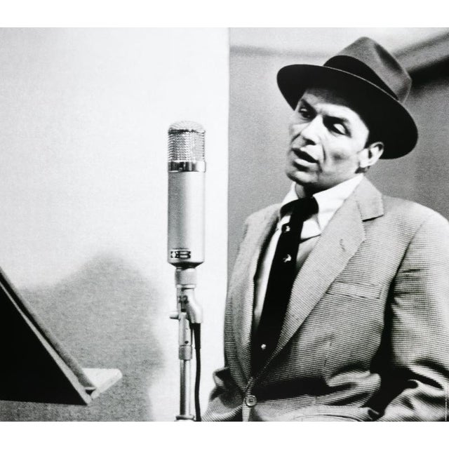 APPLE Think Different Franck SINATRA Original poster On glossy paper 91 x 61 cm (c. 32 x 24 inches) Excellent condition...