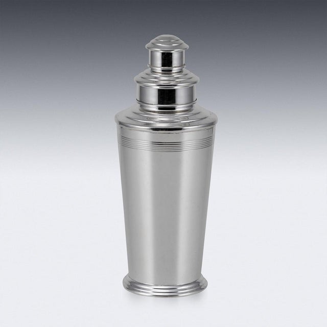 Mid 20th Century Art Deco English Silver Plated Cocktail Shaker, 1950s For Sale - Image 7 of 8