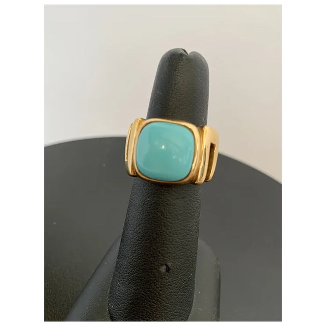 1980s 1980s 18k Gold and Persian Turquoise Ring, Size 6 For Sale - Image 5 of 9