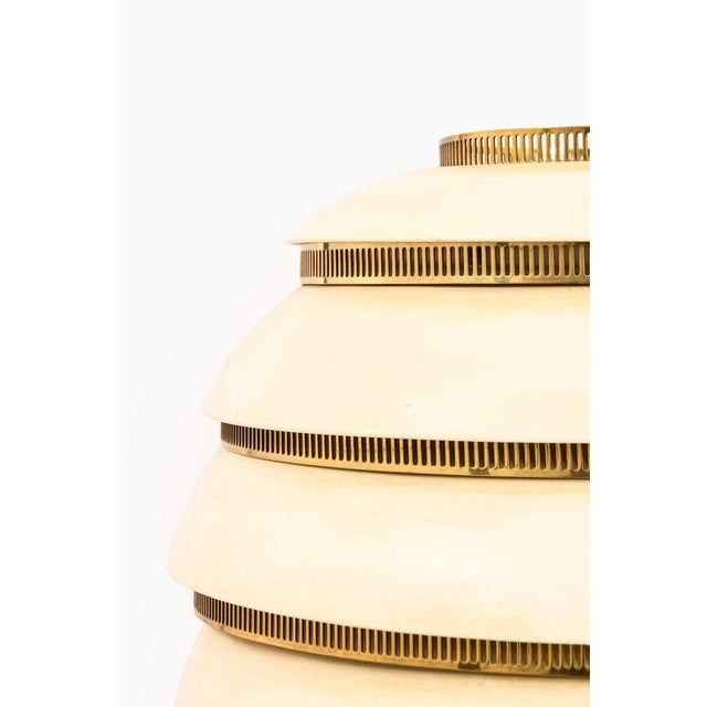 Beehive Lamp in Brass and White Lacquered Metal by Alvar Aalto, 1953 For Sale - Image 6 of 11