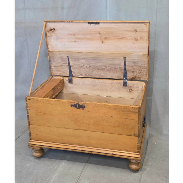 Farmhouse Antique Circa 1900 German Natural Pine Blanket Chest For Sale - Image 3 of 15